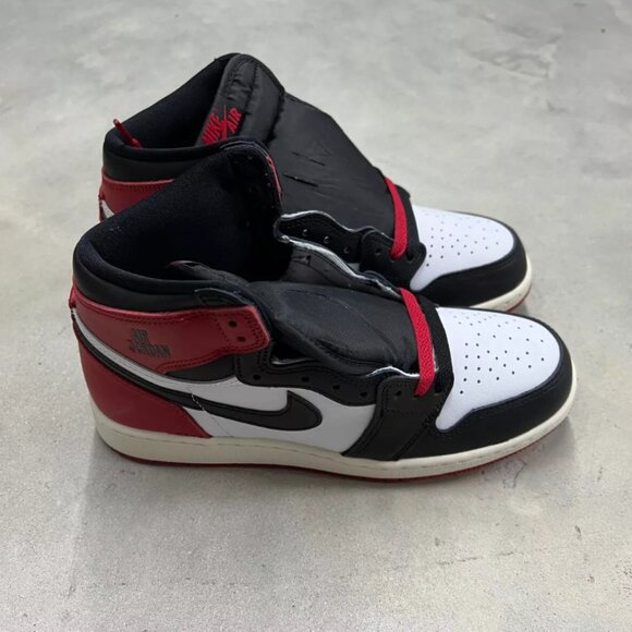 Jordan 1 Retro High Men's Black Toe Reimagined 2025 DZ5485 106 - New - Picture 3 of 8